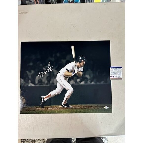 Wade Boggs signed autographed Boston Red Sox 16x20 Spotlight Photo PSA/DNA - Picture 1 of 3